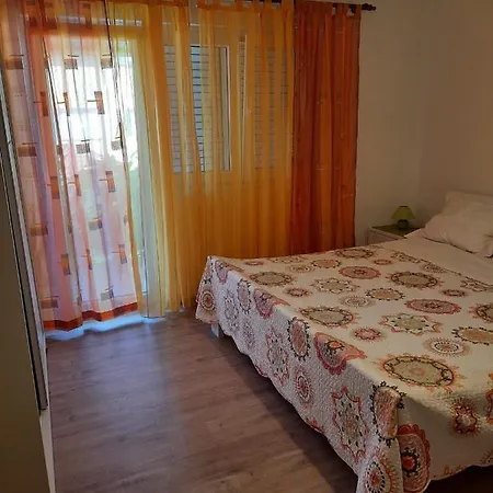 Gracela Apartment