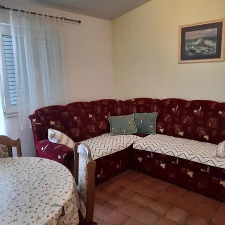 Gracela Apartment